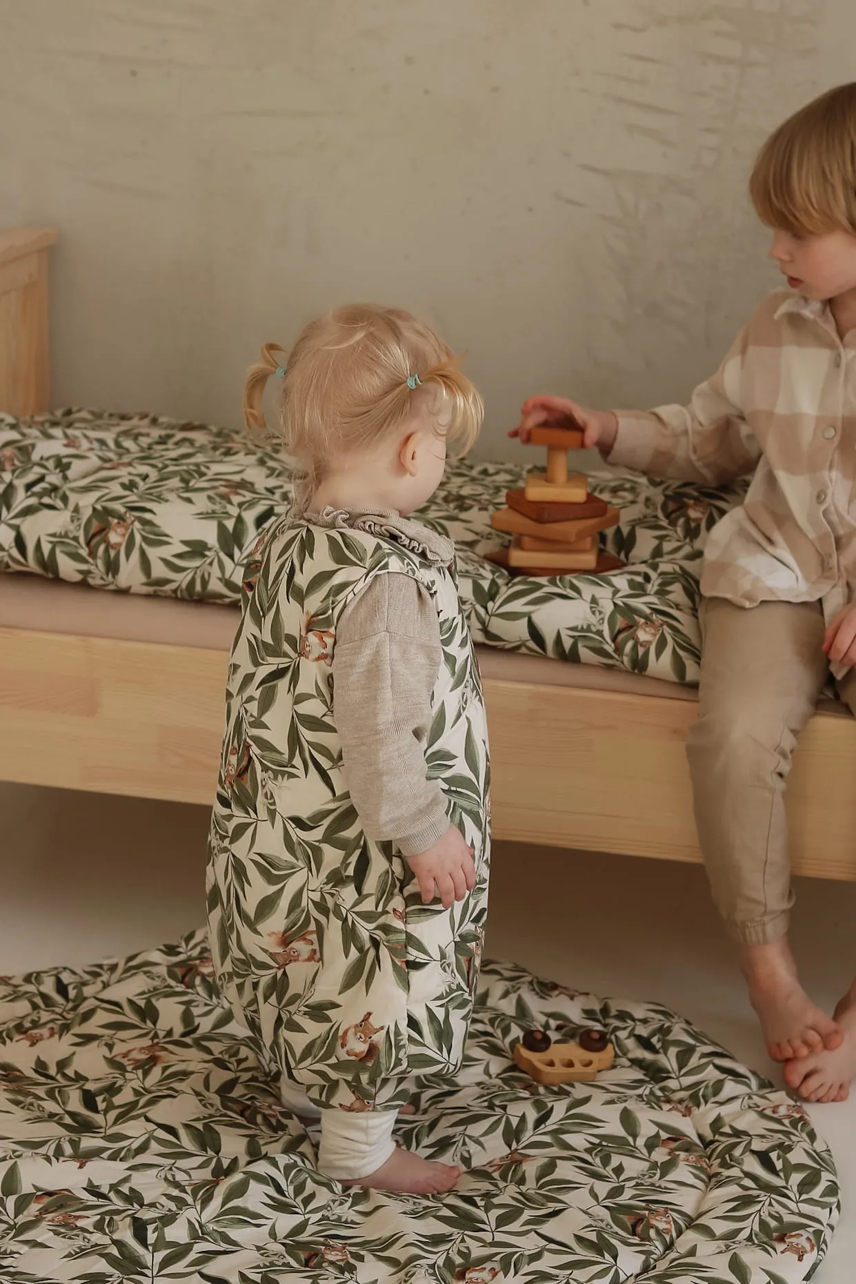 BABY SLEEPING BAG WOODLAND WITH LEGS