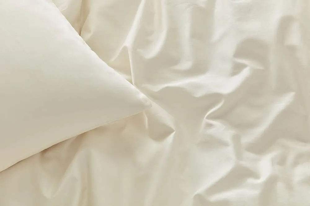 The Aura Collection Bed Set